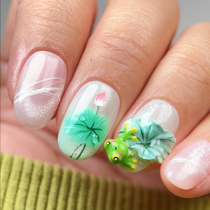 Lucky Frog And Lotus